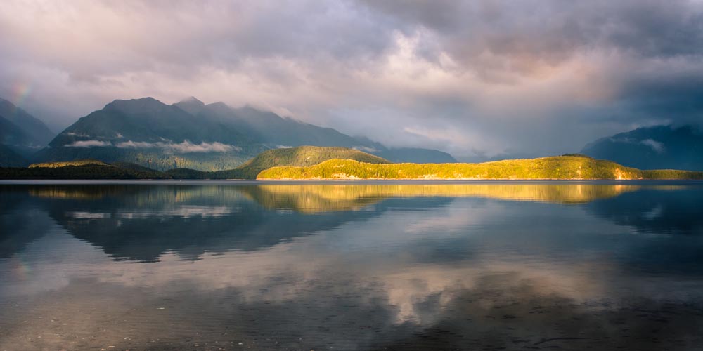 Sunrise, Lake Manapouri, Fiordland, New Zealand